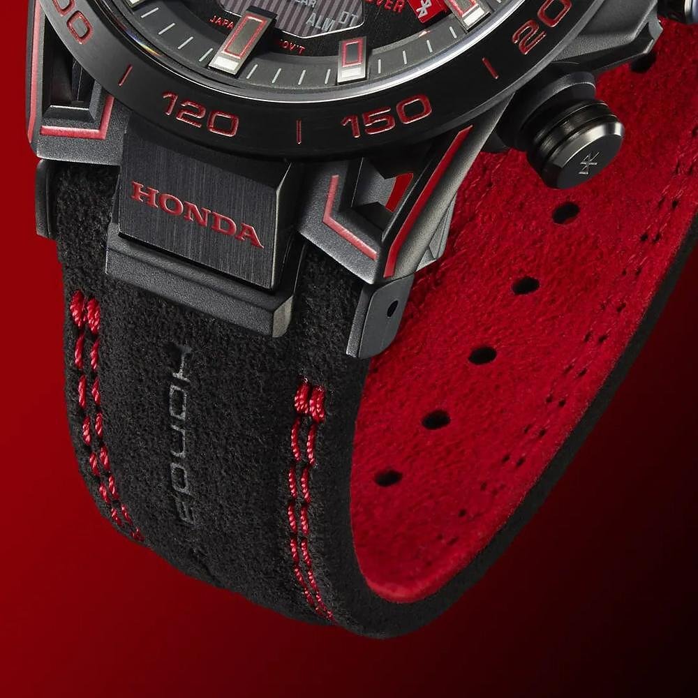 CASIO Edifice Honda Racing Limited Edition мъжки часовник EQB-2000HR-1AER